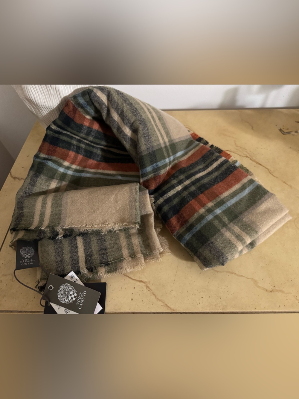 VINCE CAMUTO PLAID SCARF NWT